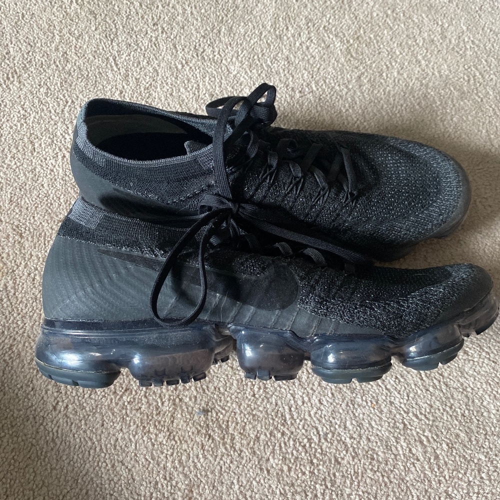 Black Nike Vapormax Womens Size 11